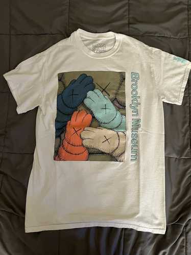 カウズ ブルックリン美術館 KAWS Brooklyn Museum URGE T-shirt KAWS Brooklyn Museum URGE T-shirt White/Cyan Men's - FW21 - US