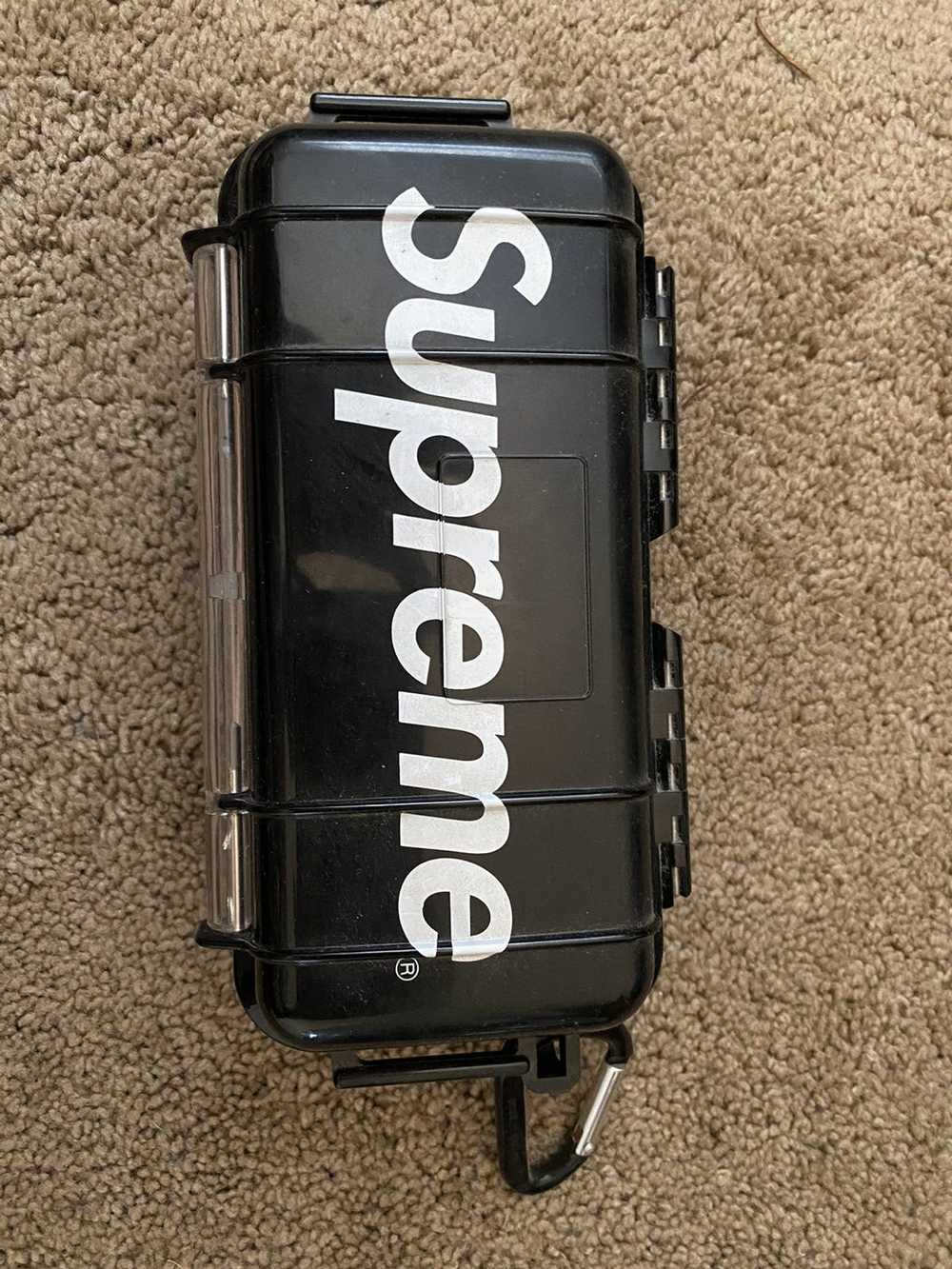 Supreme pelican 1060 case - Gem