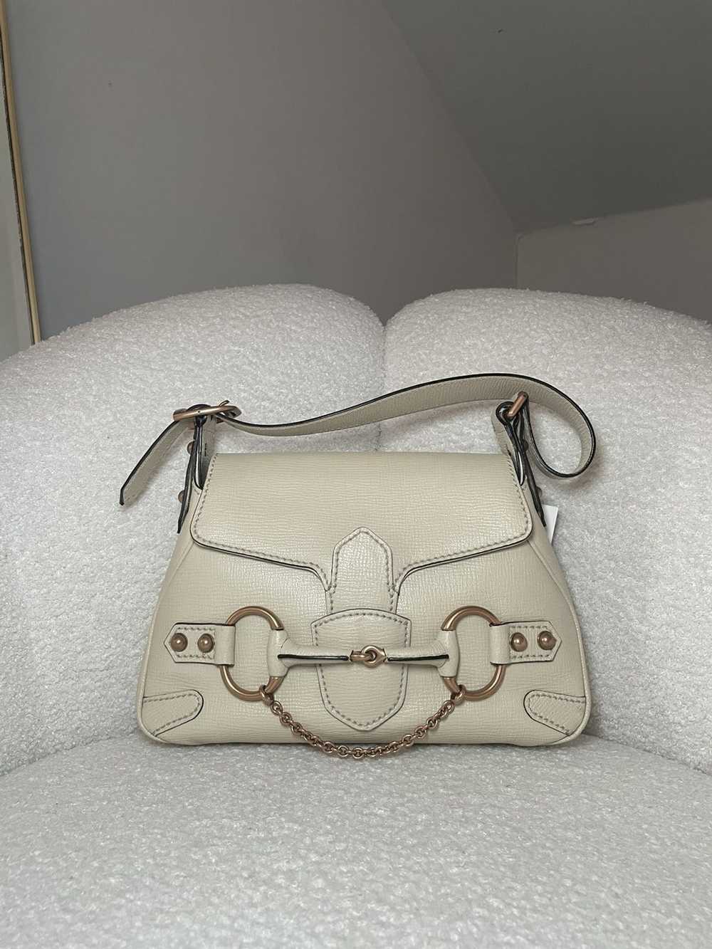 GUCCI W hook purse Horseshoe leather Authentic T19850