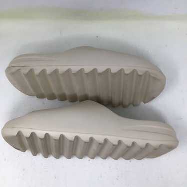 Adidas Yeezy Slides Bone 2022 - image 1