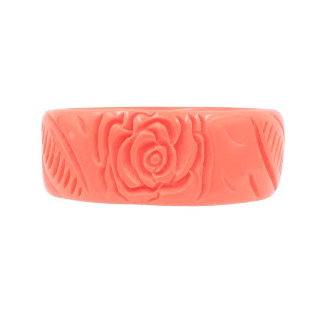 Bracelet Rose Carved Lucite Bangle - image 4