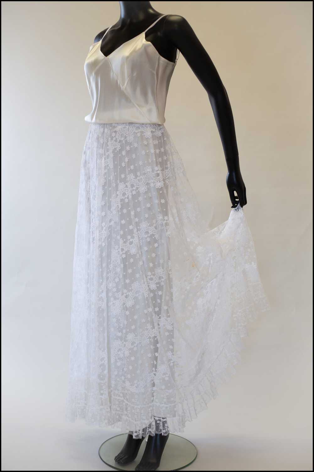 Vintage 1910s Edwardian White Lace Bridal Skirt - image 4