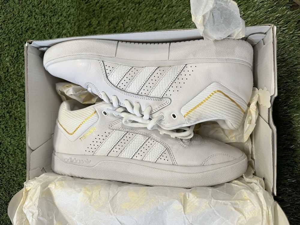 Adidas Adidas Tyshawn Skateboarding Shoes White/g… - image 1