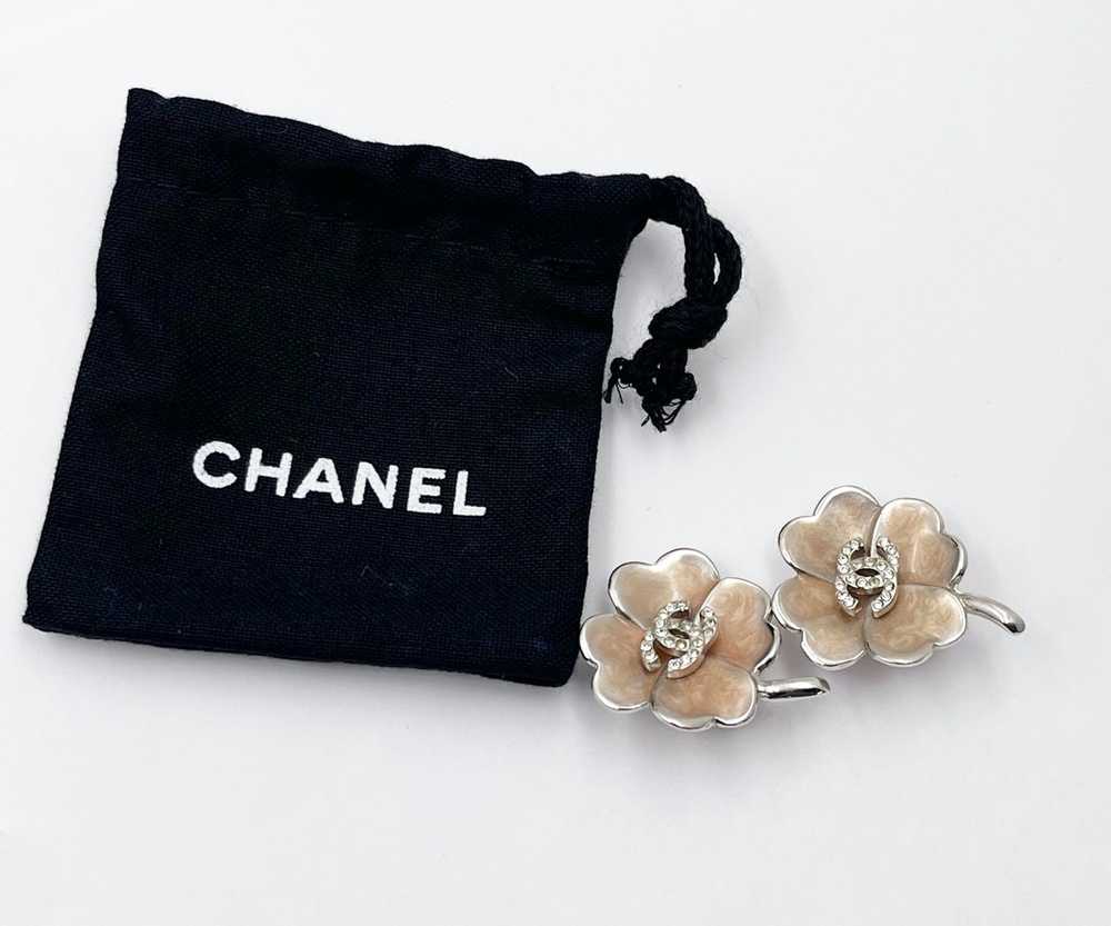 Chanel Chanel Silver CC Crystal Pink Enamel Clove… - image 2