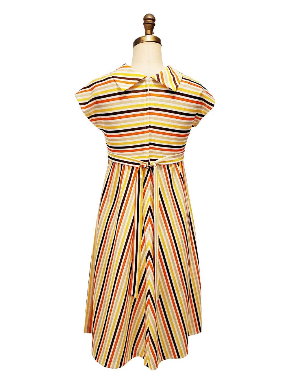 1970s cowl necked contrasting striped tie back dr… - image 5