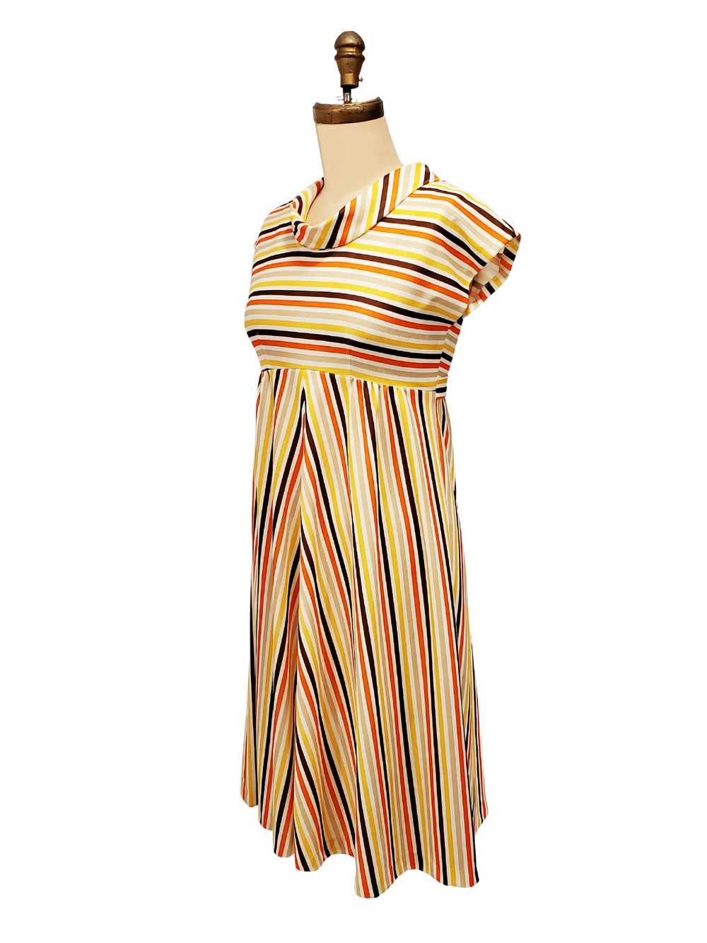1970s cowl necked contrasting striped tie back dr… - image 6