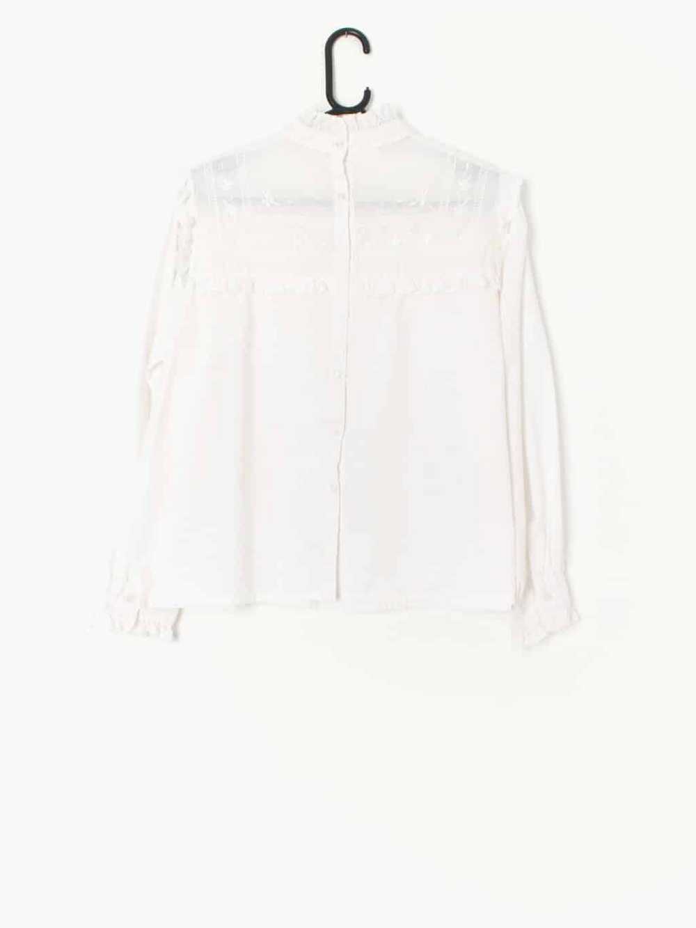 Vintage 70s blouse white with frills / ruffles an… - image 2