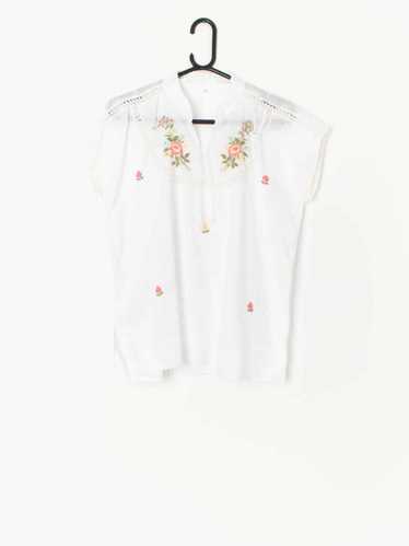 70s vintage boho top, white with stunning floral … - image 1