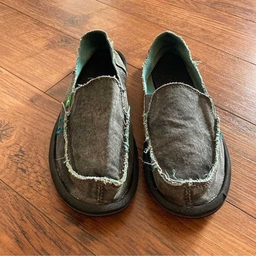 Sanuk Women’s Size 9 Sanuk Slip On Shoes Gray Can… - image 3