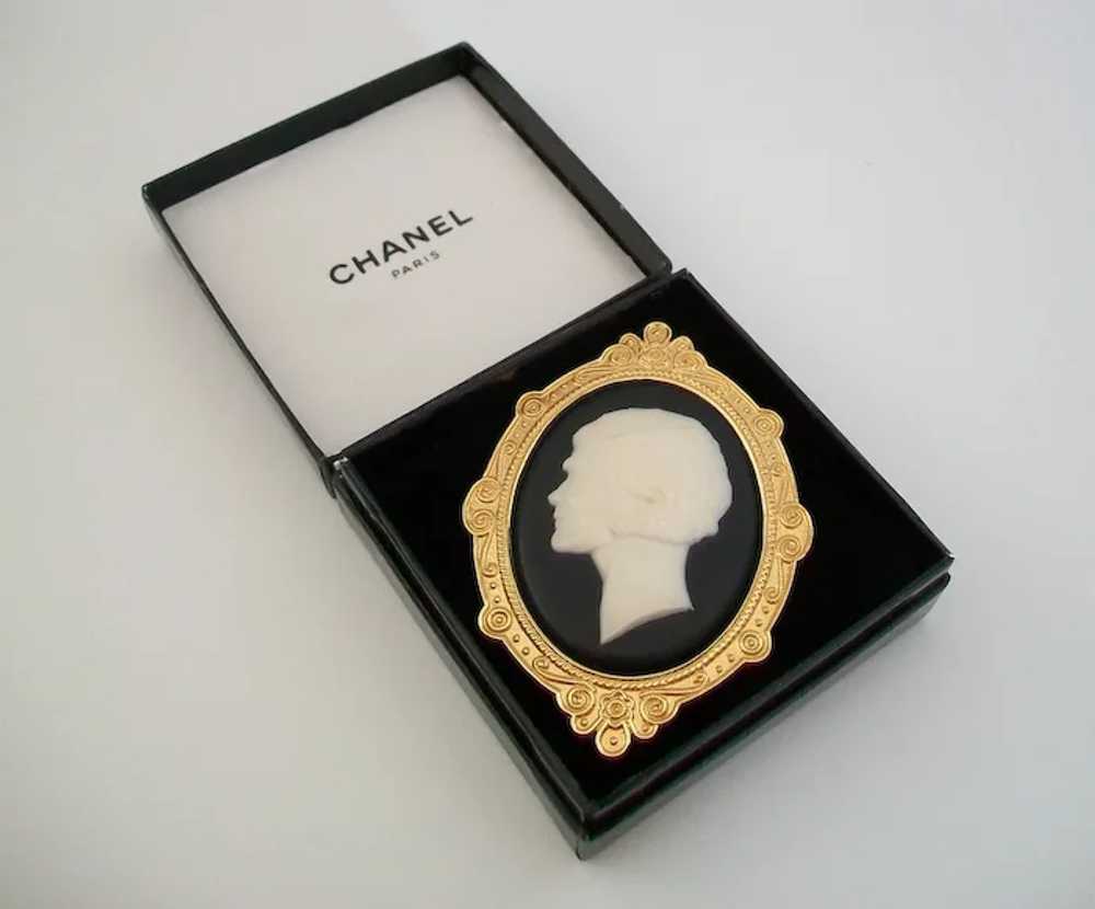 CHANEL - Vintage Over-sized 'Coco' Cameo Brooch -… - image 11