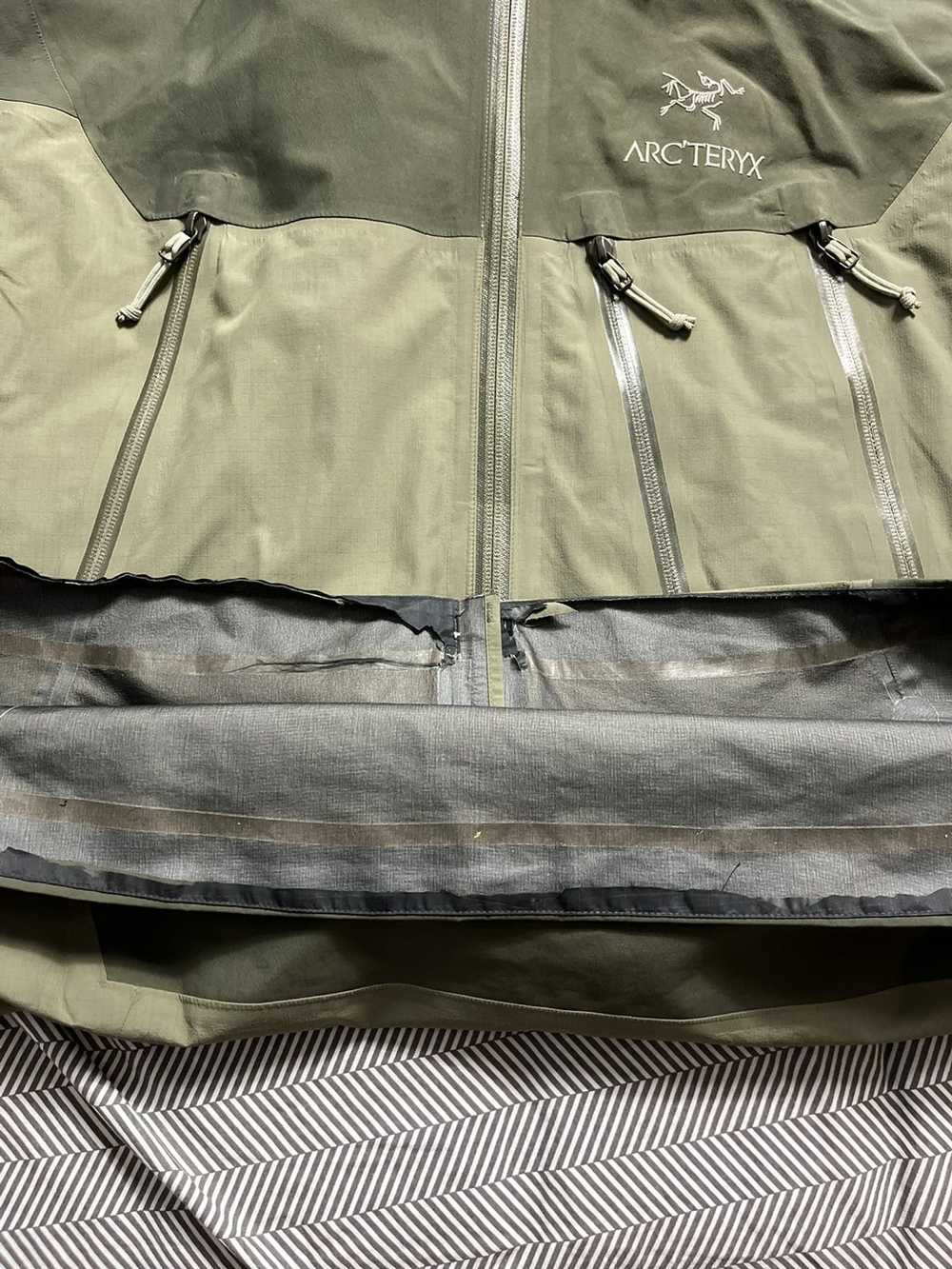 Arc'Teryx × Goretex 2009 Arc'teryx Theta AR Gore … - image 11