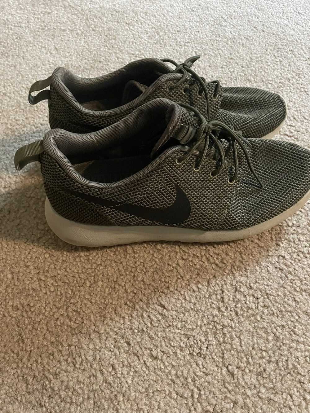 Nike nike roshe olive green - image 1