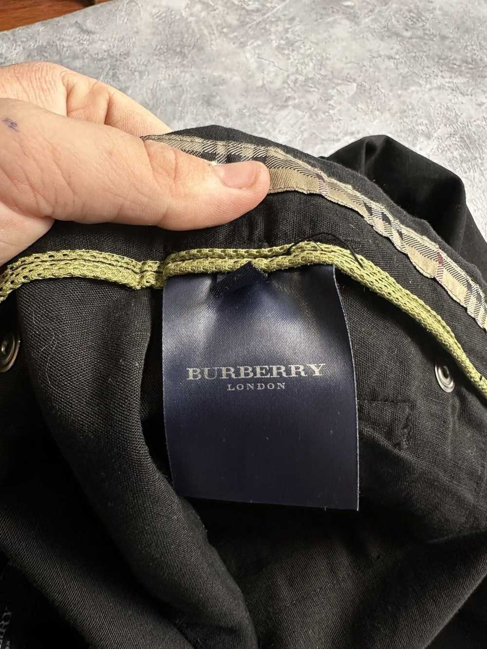 Burberry × Vintage Vintage Burberry London Cargo … - image 11