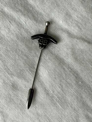 Balenciaga GOTH SWORD ブローチ Goth Sword Brooch in Antique Silver | Balenciaga US