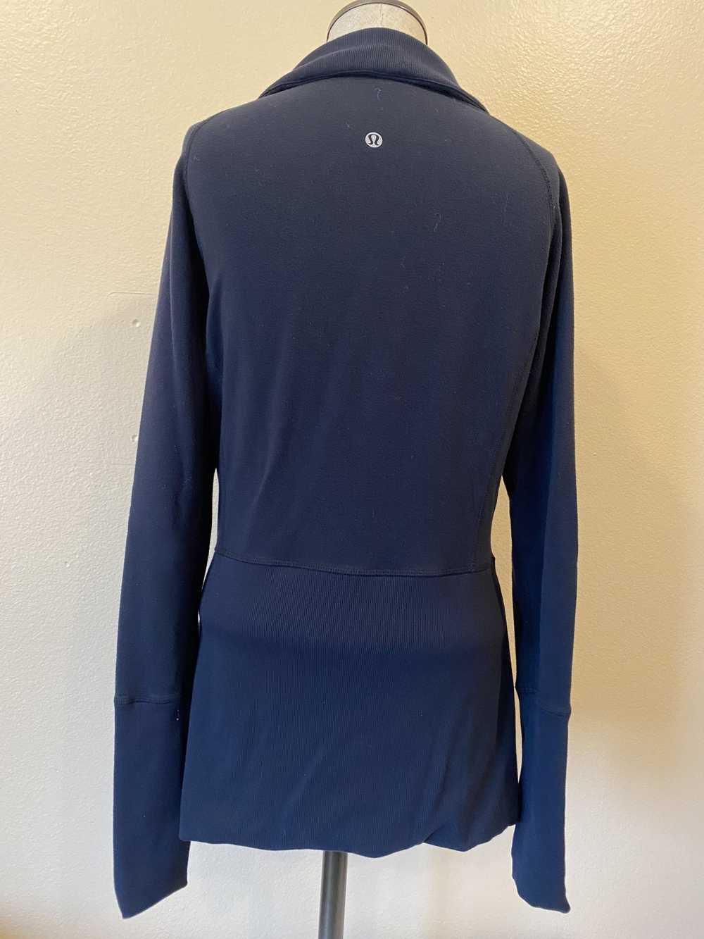 Lululemon Lululemon Zip Front Sweatshirt - image 2