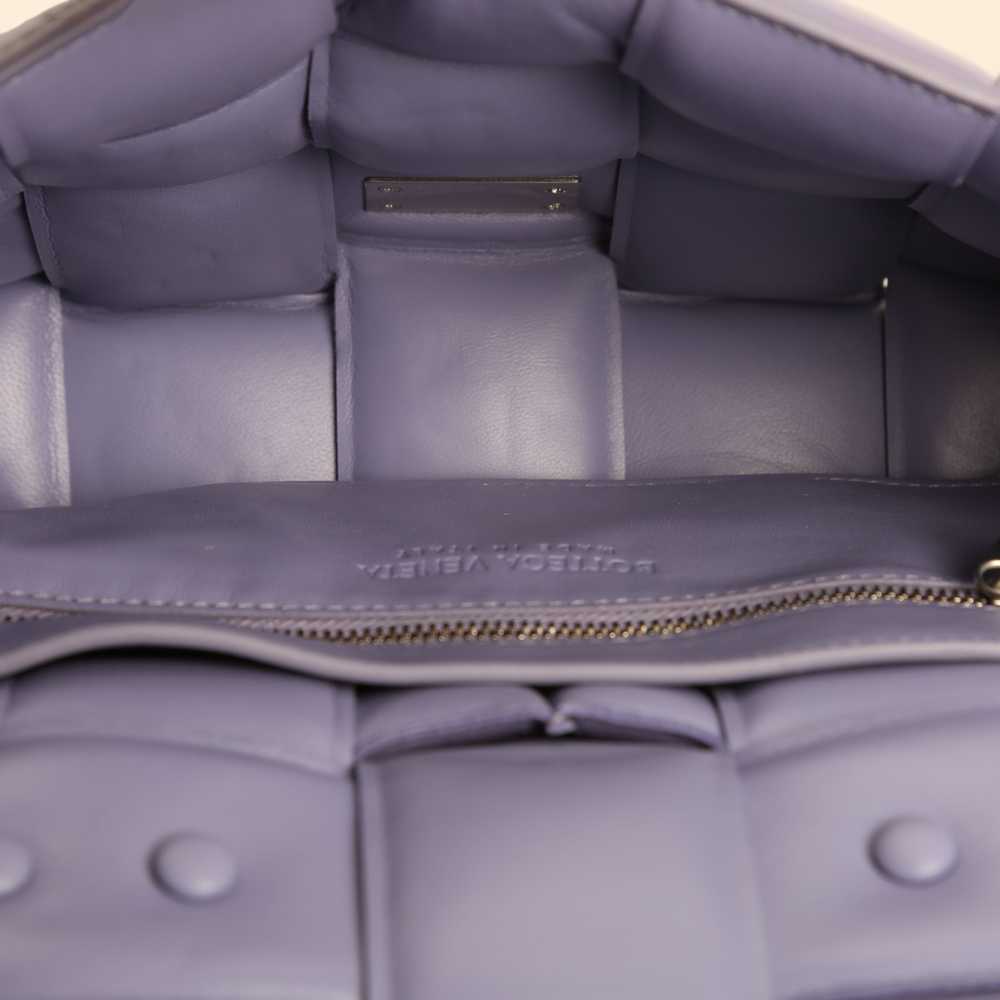Bottega Veneta Cassette shoulder bag in purple br… - image 3