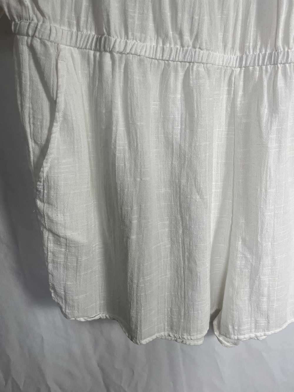 J. Crew Size XL (16) White & Red Embroidered Romp… - image 8