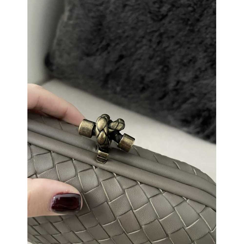 Bottega Veneta Pochette Knot leather clutch bag - image 5