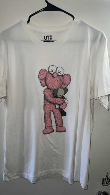 Men's Kaws UT (Short-Sleeve Graphic T-Shirt) | White | 2XS | Uniqlo US