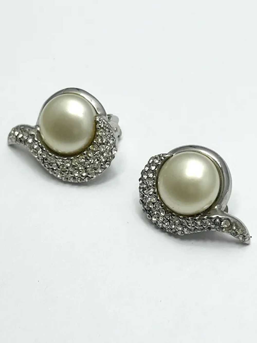 Vintage Les Bernard Rhinestone Pearl Earrings - image 2