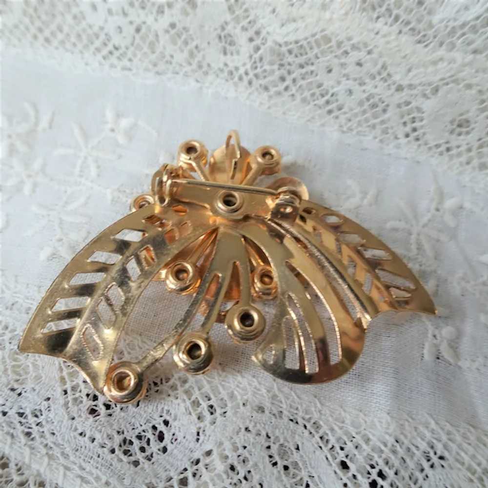 PRETTY Vintage Floral Brooch, Glass Stones and Op… - image 3