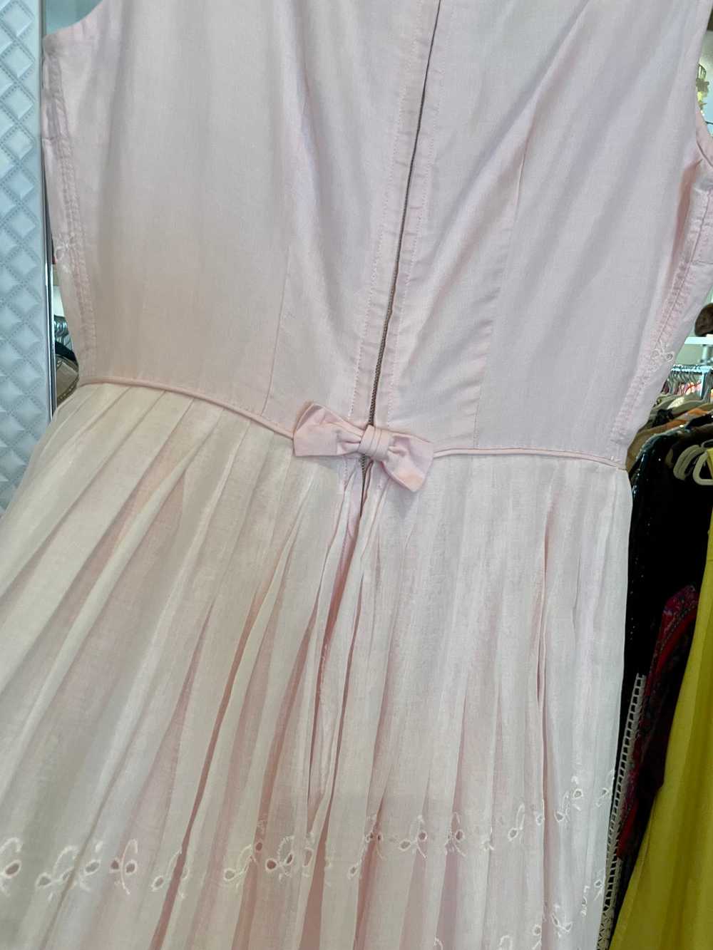 1950's Pink Eyelet Dress - image 2