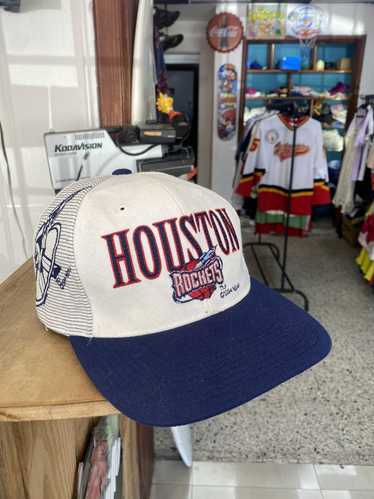 Houston Rockets hat on sale in the NBA store in Manhattan Stock Photo -  Alamy