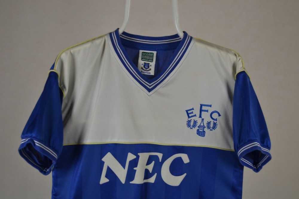 Soccer Jersey × Vintage Everton fc score draw 198… - image 3