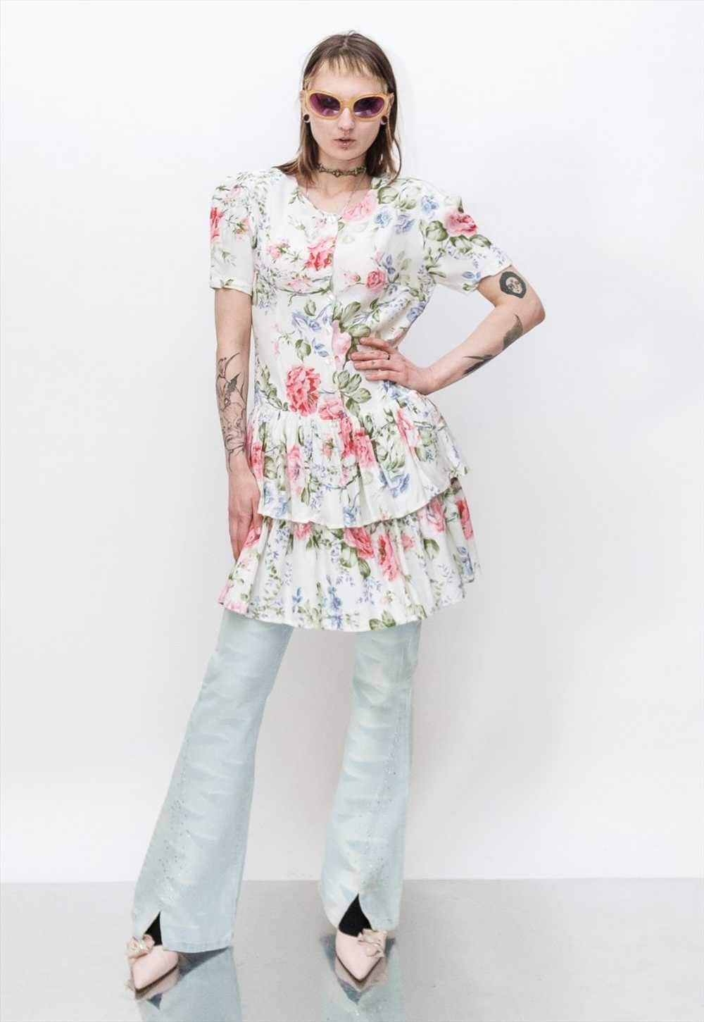 90's Vintage sweet floral peplum dress in white &… - image 1
