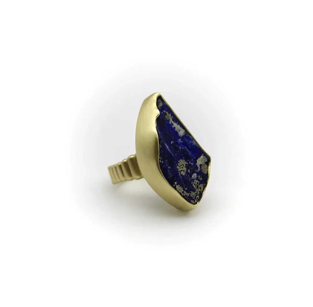 18K Gold Freeform Artisan Lapis Lazuli Ring - image 4