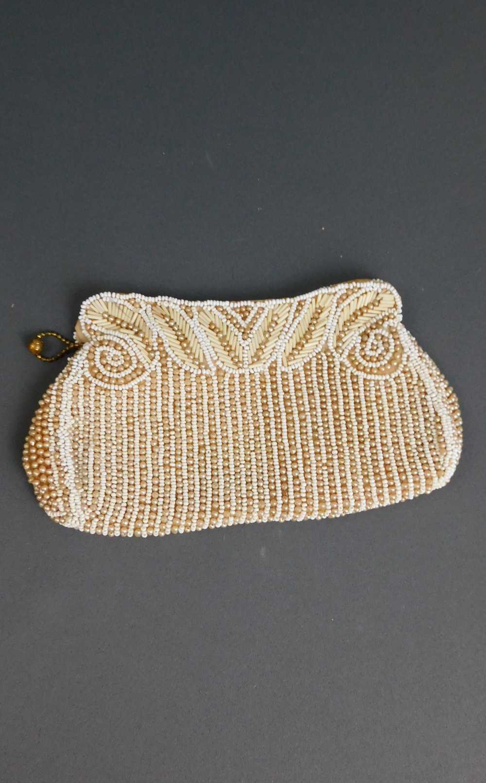 Small Vintage 1930s Beaded Clutch Purse, Evening … - image 1