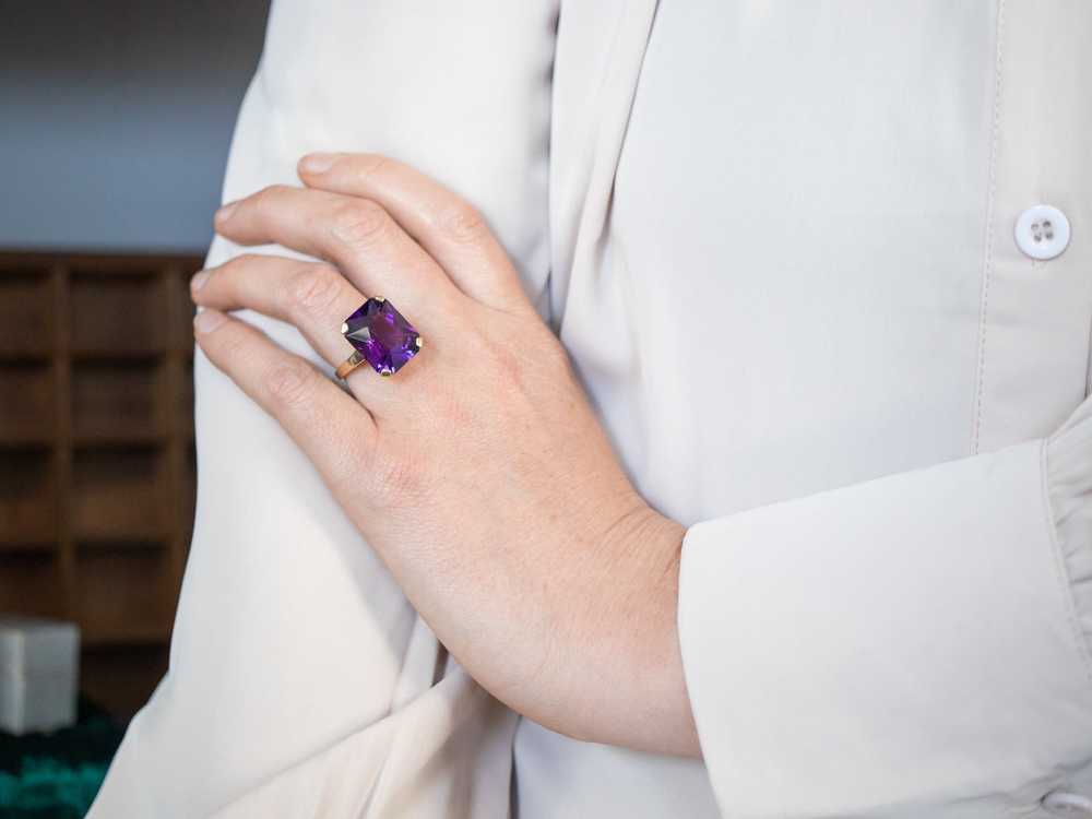Exquisite Yellow Gold Amethyst Solitaire Cocktail… - image 5