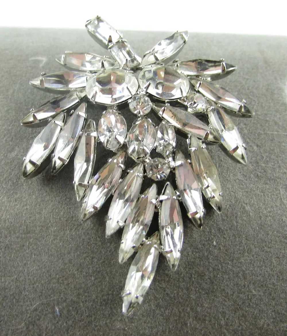 Vintage Clear Crystal Pin With a Variety of Diffe… - image 3