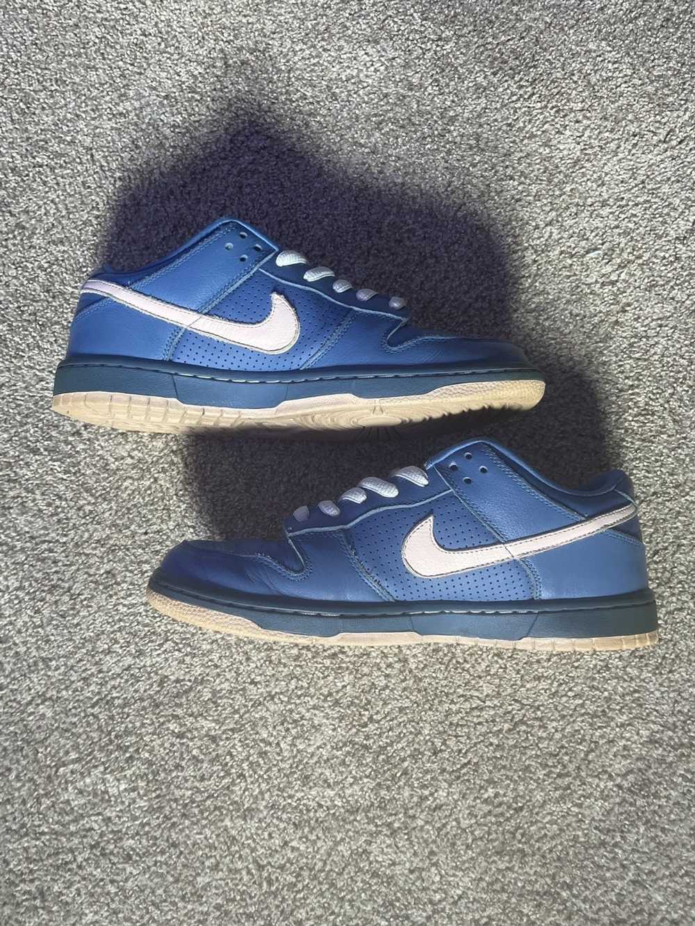 nike black pink blue