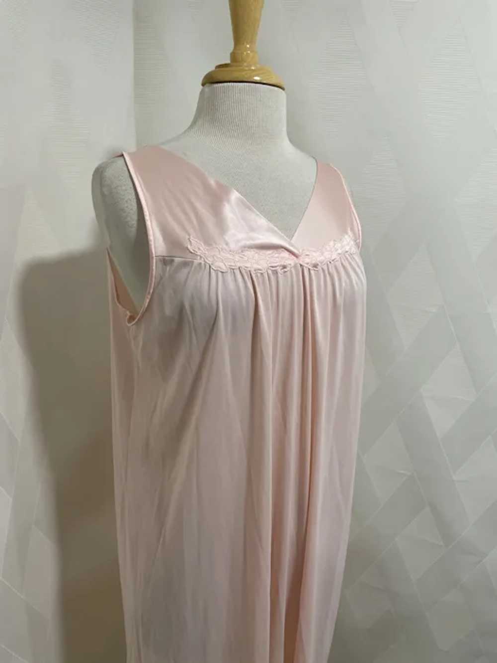 Vintage 1980s Vanity Fair Nightgown - image 2