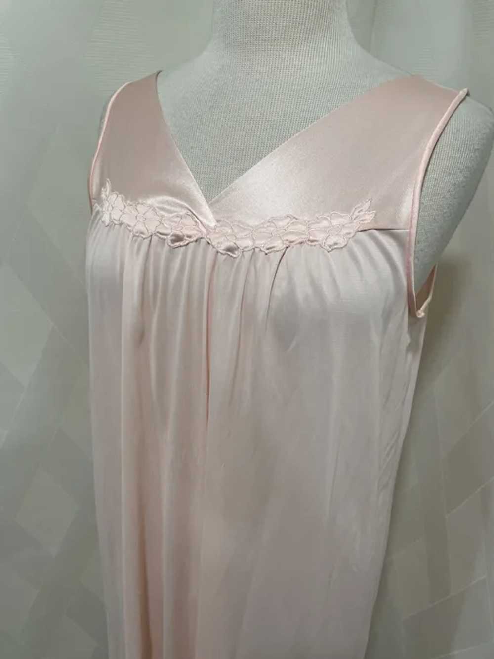 Vintage 1980s Vanity Fair Nightgown - image 3