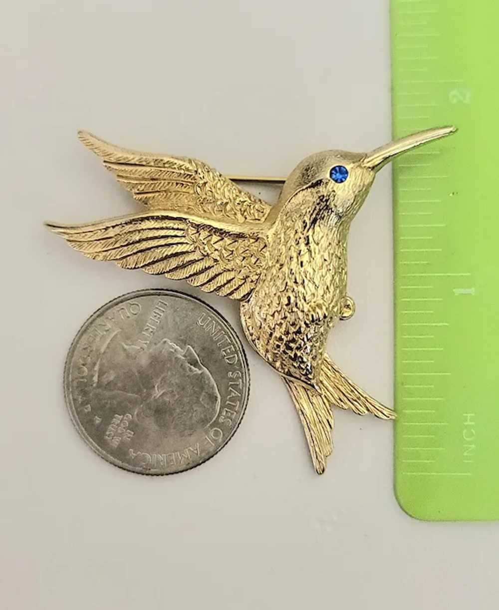Gold Tone Hummingbird Figural Pin Brooch, Designe… - image 4