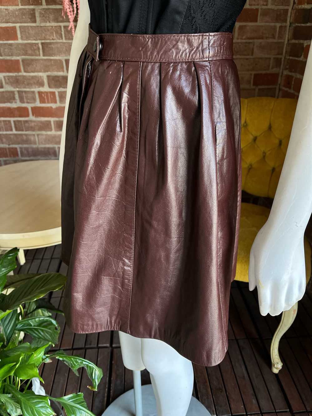 1970s Chocolate Leather Pleaded Mini Skirt - image 3