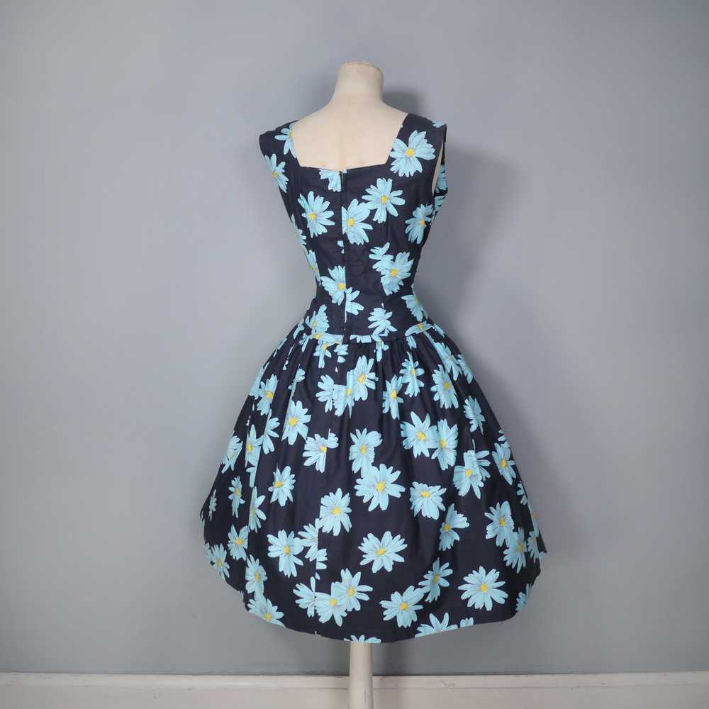50s CALIFORNIA COTTONS BLACK DRESS WITH BRIGHT BL… - image 11