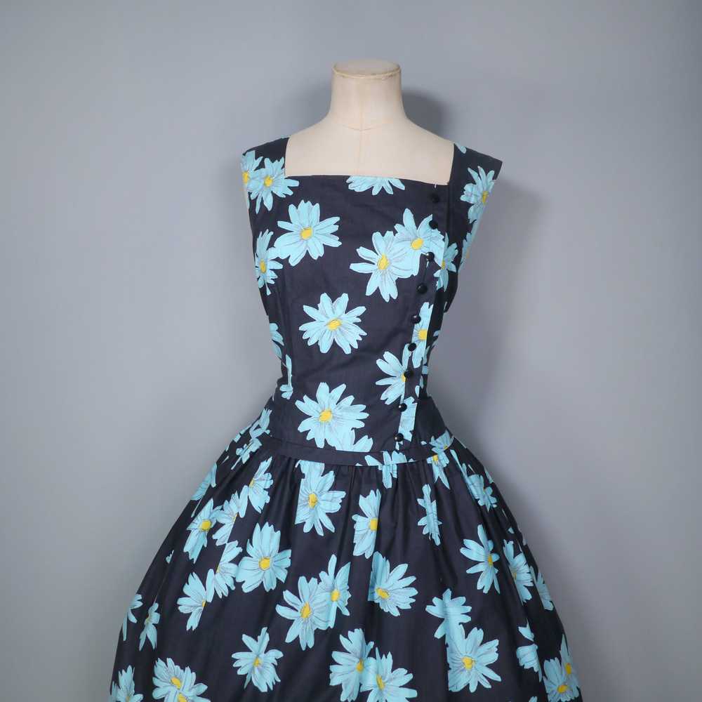50s CALIFORNIA COTTONS BLACK DRESS WITH BRIGHT BL… - image 6