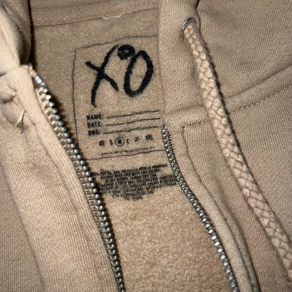 Urban Outfitters × XO The Weekend XO Chapter 3 II… - image 3