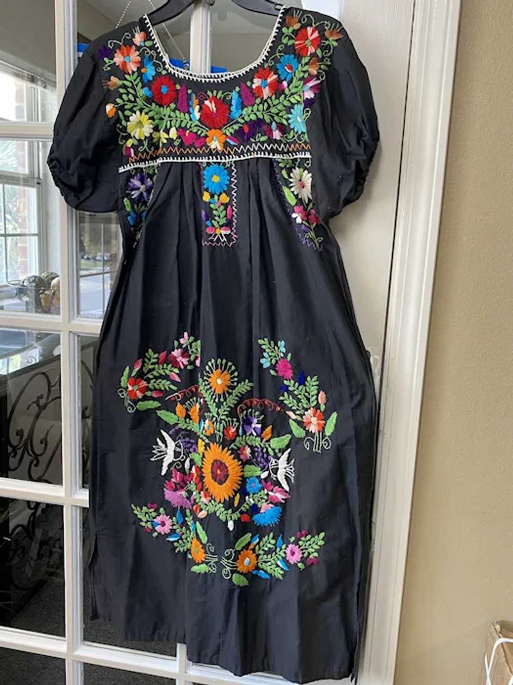 1970s Cotton hand Embroidered Mexican Dress - image 2