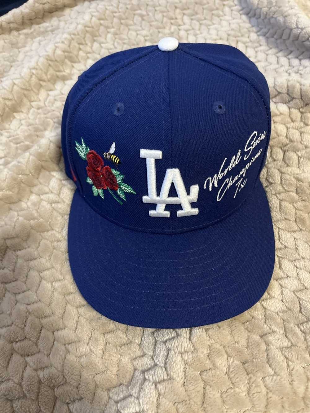 Los Angeles Dodgers Blue Valentines Day Fitted Sz 7 (#9144)