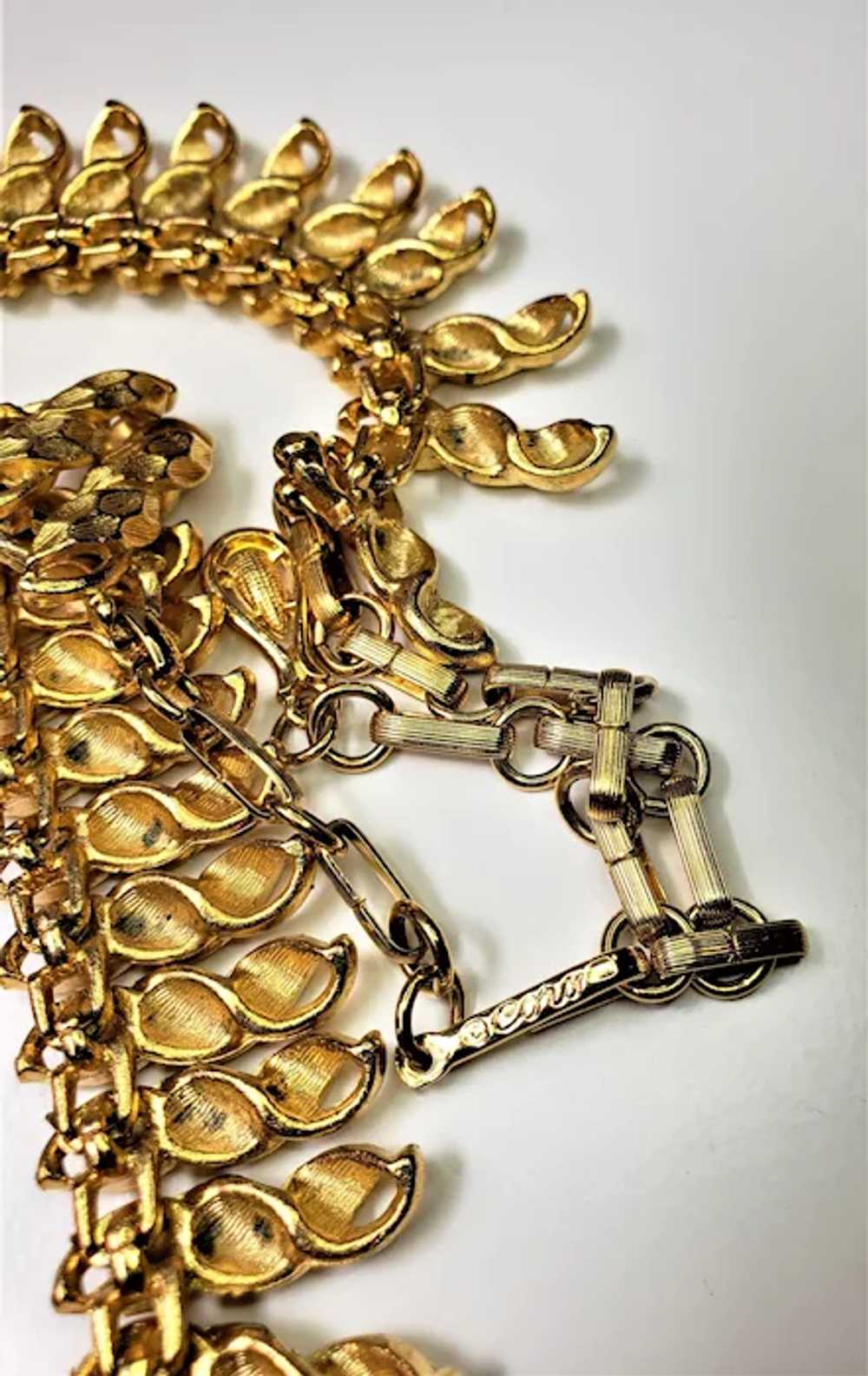 Vintage Coro Gold-Tone Metal Choker Necklace. - image 4