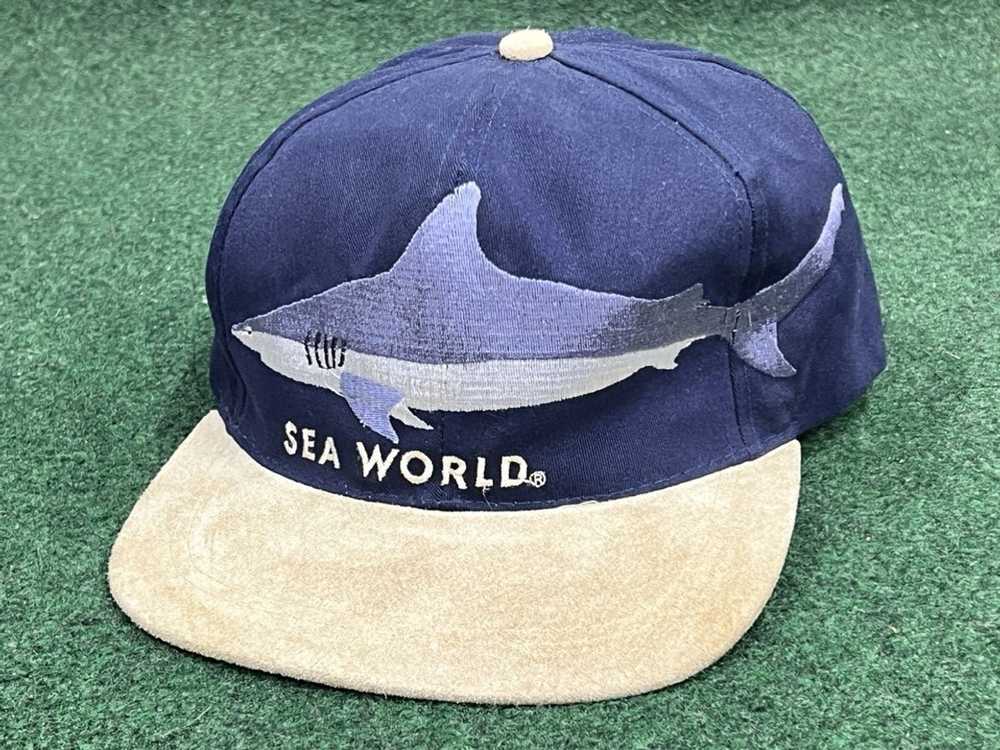 Rare × Snap Back × Vintage 90s Sea World Shark Sn… - image 1