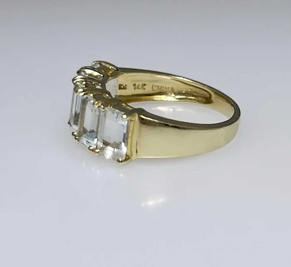 Vintage 14kt gold ring with five synthetic Aquama… - image 3
