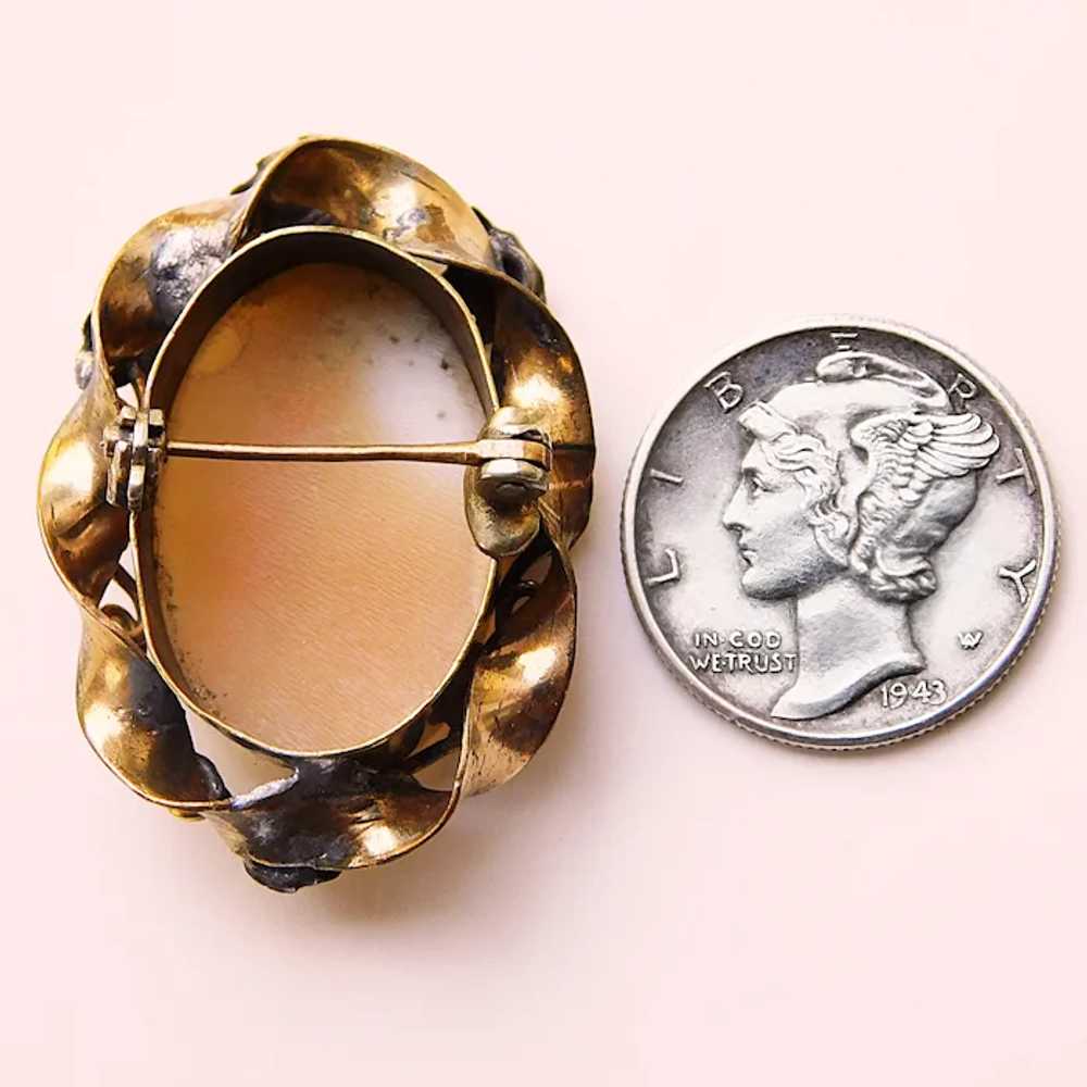 Fabulous Small VICTORIAN Cameo Antique Brooch - C… - image 2