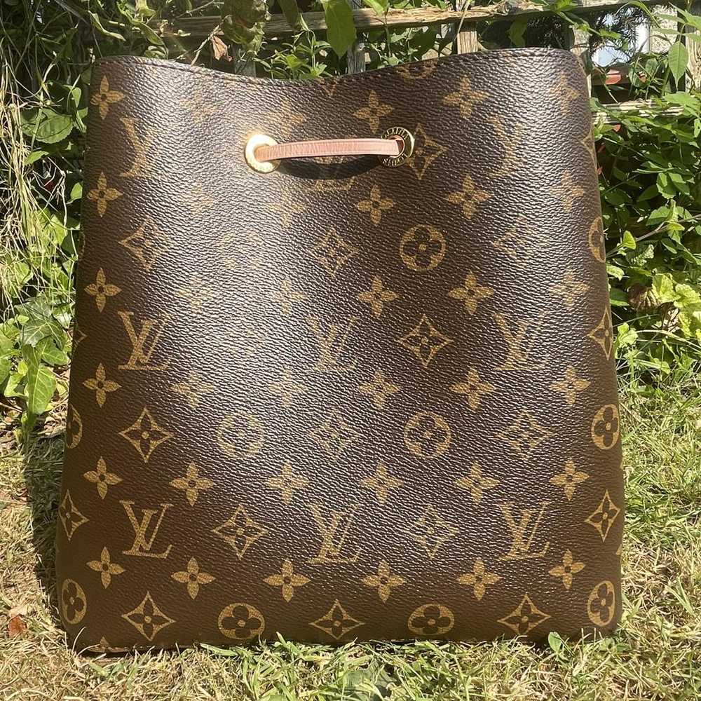 Louis Vuitton NéoNoé cloth handbag - image 12