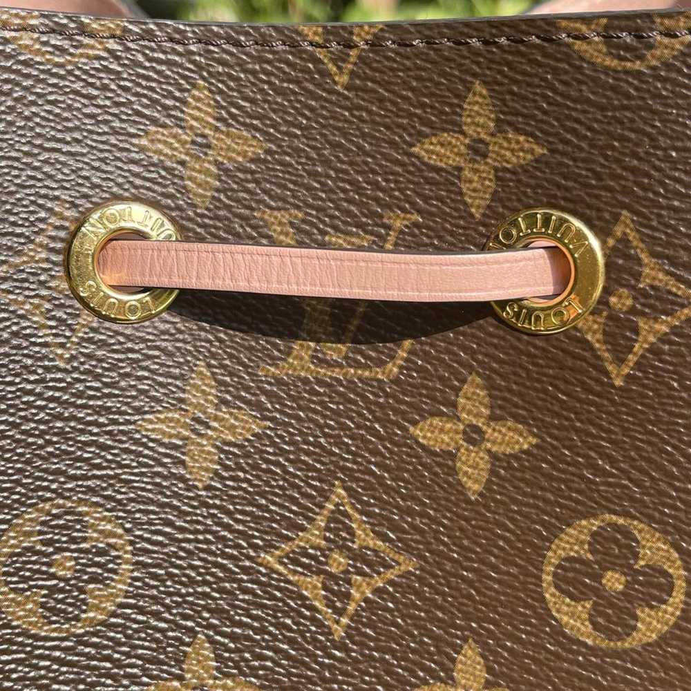 Louis Vuitton NéoNoé cloth handbag - image 5