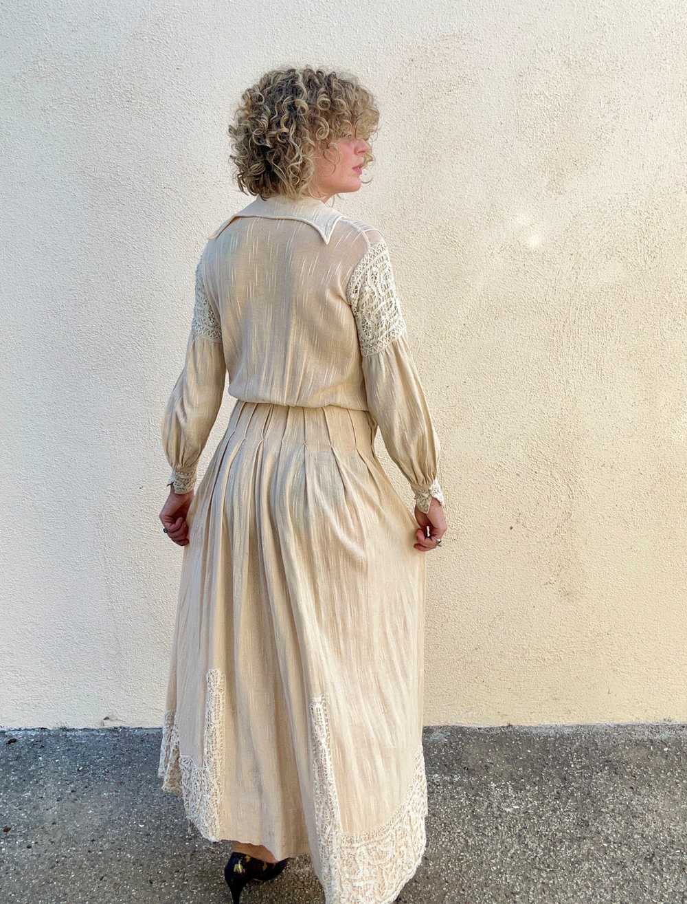 Victorian Crepe Raw Silk Dress - image 7